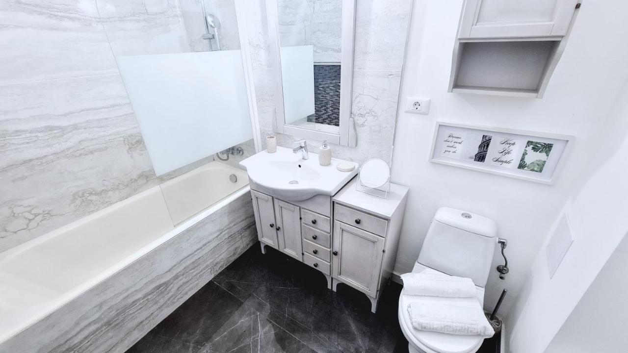 Spacious 5* Luxury In Historic Center Free Parking Клуж-Напока Экстерьер фото
